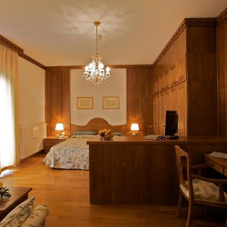 Savoia Palace Hotel مادونا دي كامبيليو المظهر الخارجي الصورة