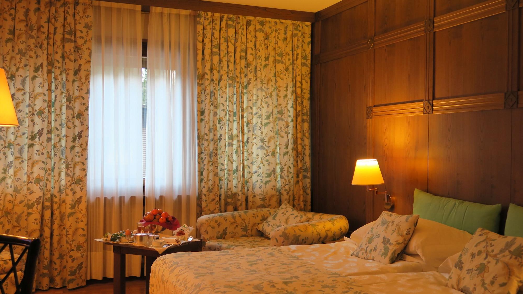 Savoia Palace Hotel مادونا دي كامبيليو المظهر الخارجي الصورة